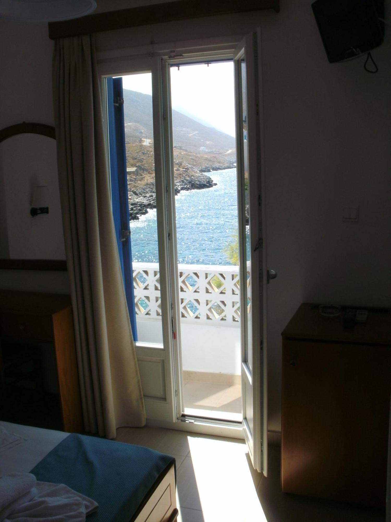 Mike Hotel Эгиалис Экстерьер фото