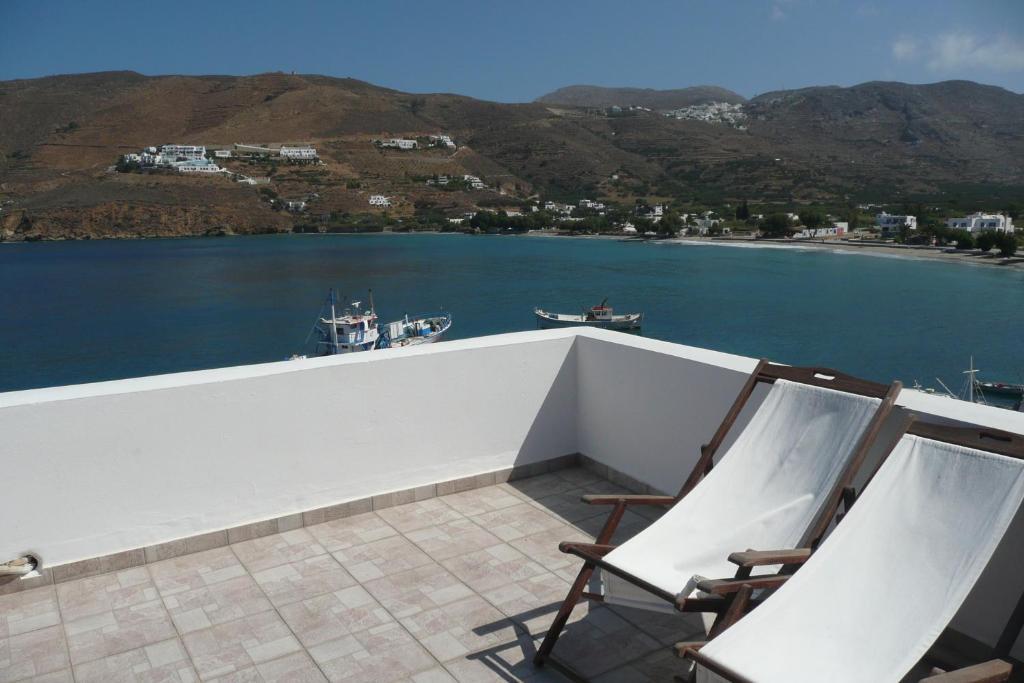 Mike Hotel Эгиалис Экстерьер фото